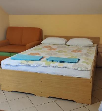 Uslugi Hotelarskie Helena Семятиче Екстериор снимка