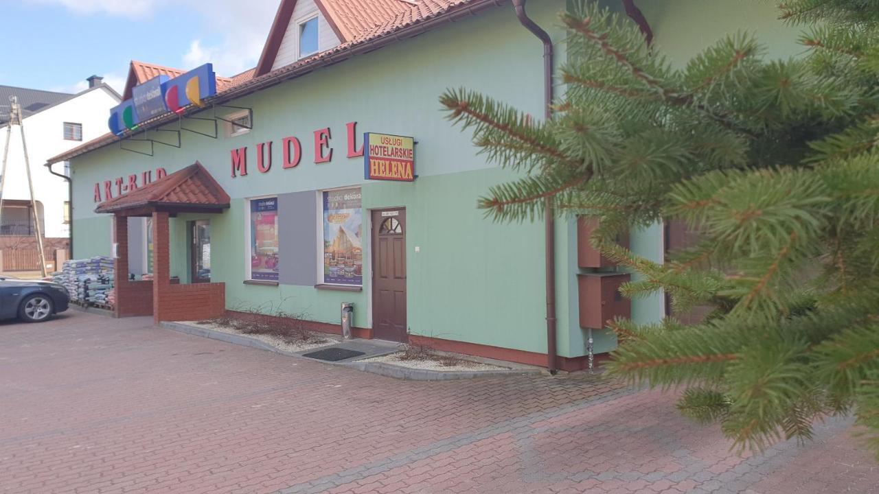 Uslugi Hotelarskie Helena Семятиче Екстериор снимка